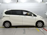 Honda FREED лот № 30748 оценка 3.5  с аукциона в Японии 2