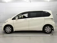 Honda FREED лот № 30748 оценка 3.5  с аукциона в Японии 3