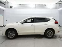 Nissan X-TRAIL лот № 30758 оценка 4  с аукциона в Японии 3