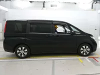 Honda STEP WAGON лот № 30699 оценка 4  с аукциона в Японии 2