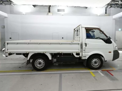 Mazda BONGO  с аукциона в Японии