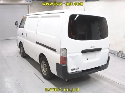 Isuzu COMO  с аукциона в Японии