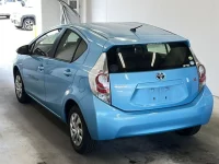 Toyota AQUA лот № 3008 оценка R  с аукциона в Японии 4