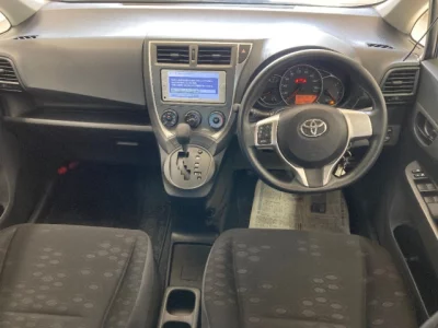 Toyota RACTIS  с аукциона в Японии