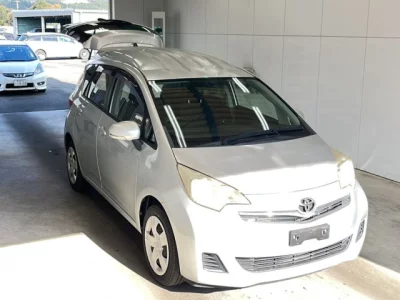 Toyota RACTIS  с аукциона в Японии