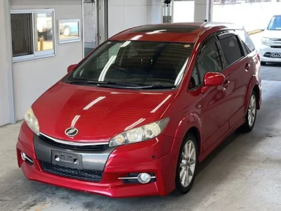 Toyota WISH  с аукциона в Японии