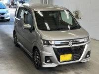 Suzuki WAGON R лот № 3031 оценка 4  с аукциона в Японии 3