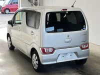 Suzuki WAGON R лот № 3059 оценка 3.5  с аукциона в Японии 4