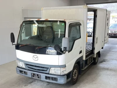 Mazda TITAN  с аукциона в Японии