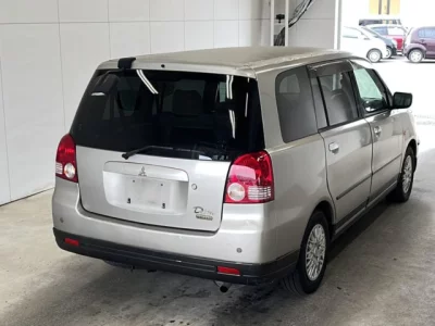 Mitsubishi DION  с аукциона в Японии