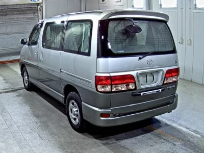 Toyota HIACE REGIUS  с аукциона в Японии