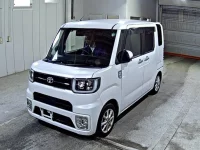 Toyota PIXIS MEGA лот № 5066 оценка 4  с аукциона в Японии 3