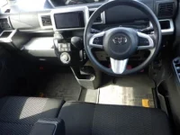 Toyota PIXIS MEGA лот № 5066 оценка 4  с аукциона в Японии 2