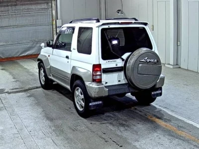 Mitsubishi PAJERO JR  с аукциона в Японии