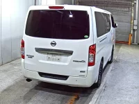 Nissan CARAVAN VAN лот № 7041 оценка 3.5  с аукциона в Японии 3