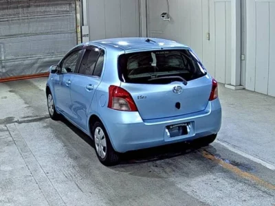 Toyota VITZ  с аукциона в Японии