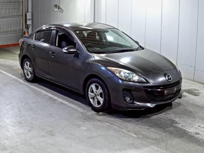 Mazda AXELA  с аукциона в Японии