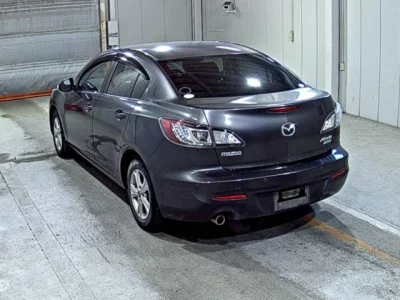 Mazda AXELA  с аукциона в Японии