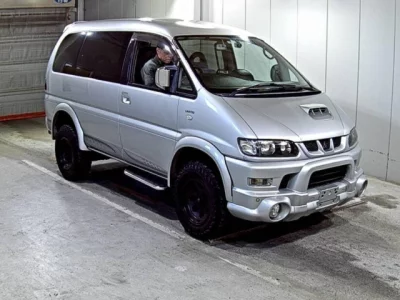 Mitsubishi DELICA