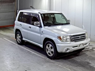Mitsubishi PAJERO IO  с аукциона в Японии