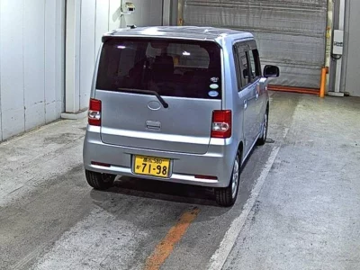 Toyota PIXIS SPACE  с аукциона в Японии