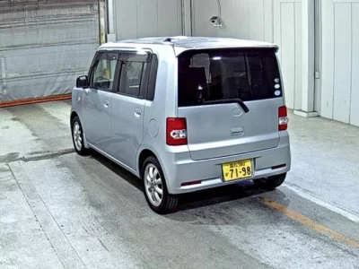 Toyota PIXIS SPACE  с аукциона в Японии