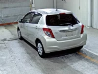 Toyota VITZ лот № 8179 оценка 3.5  с аукциона в Японии 1