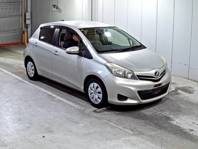 Toyota VITZ  с аукциона в Японии