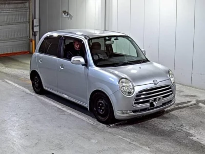 Daihatsu MIRA  с аукциона в Японии