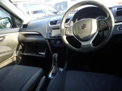 Suzuki SWIFT  с аукциона в Японии