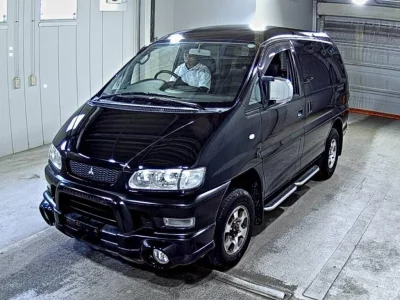 Mitsubishi DELICA