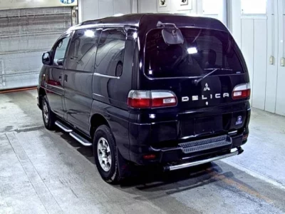 Mitsubishi DELICA