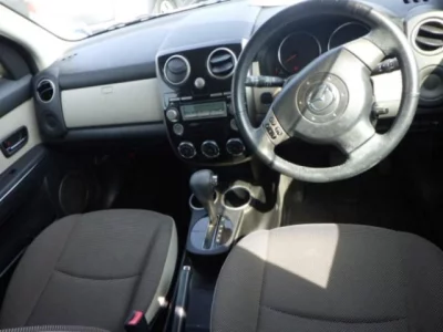 Mazda VERISA