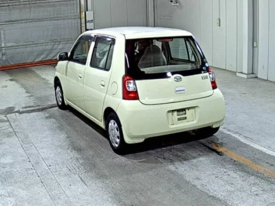 Daihatsu Esse  с аукциона в Японии