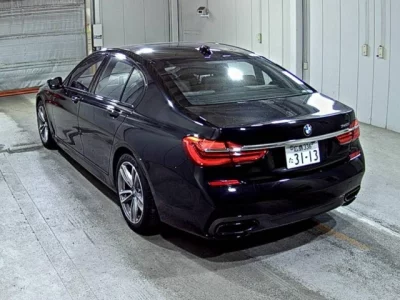 BMW 7-Series  с аукциона в Японии