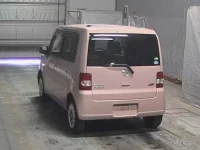 Toyota PIXIS SPACE лот № 38 оценка R  с аукциона в Японии 7