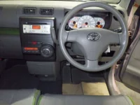 Toyota PIXIS SPACE лот № 38 оценка R  с аукциона в Японии 3