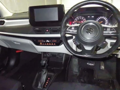 Suzuki SWIFT  с аукциона в Японии