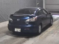 Mazda AXELA лот № 1424 оценка 3.5  с аукциона в Японии 1