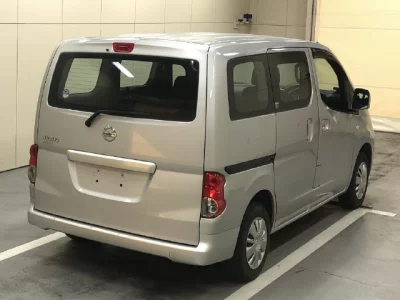 Nissan NV200  с аукциона в Японии