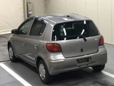 Toyota VITZ  с аукциона в Японии