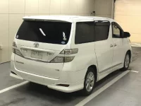 Toyota VELLFIRE лот № 3703 оценка 3.5  с аукциона в Японии 3