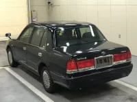 Toyota CROWN COMFORT лот № 2330 оценка 3.5  с аукциона в Японии 1