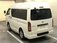 Toyota HIACE VAN лот № 2311 оценка R  с аукциона в Японии 1