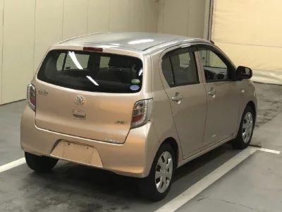 Toyota PIXIS EPOCH  с аукциона в Японии