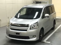 Toyota NOAH лот № 6011 оценка 3.5  с аукциона в Японии 2