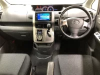 Toyota NOAH лот № 6011 оценка 3.5  с аукциона в Японии 4