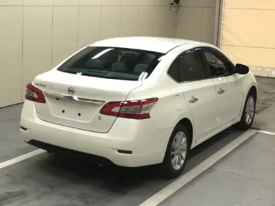 Nissan SYLPHY  с аукциона в Японии
