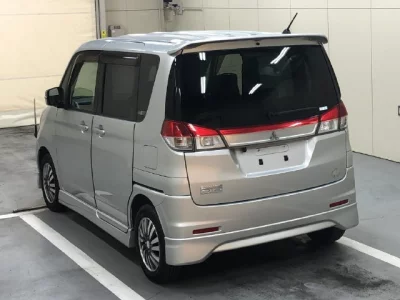 Mitsubishi Delica D:2