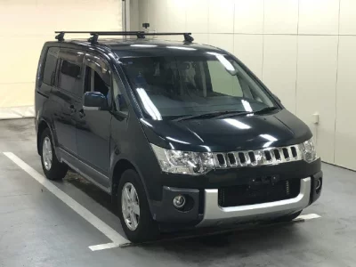 Mitsubishi DELICA D5
